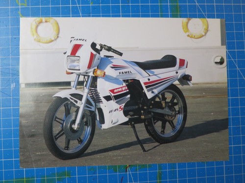 Old famel s brochure - old, 25